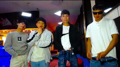 THOMAS AND DAMIAND online show from September 26, 2025, 5:50 pm