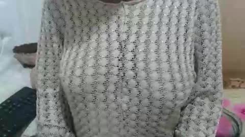 fruity28 online show from October 25, 2025, 9:28 am