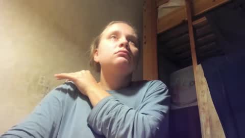 Snapshot of frumcake chatting on January 5, 2025, 1:35 am FrumCake online show from January 5, 2025, 1:35 am