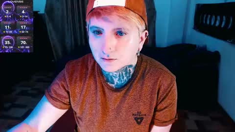 Snapshot of ftmblueyes chatting on November 13, 2025, 2:32 am HEHIM online show from November 13, 2025, 2:32 am