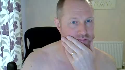 Snapshot of fuck_buddy_uk chatting on June 17, 2026, 7:44 am Fuck Buddy UK online show from June 17, 2026, 7:44 am