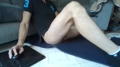 Snapshot of fuckbeatb chatting on September 18, 2025, 9:11 am fuckbeatb online show from September 18, 2025, 9:11 am