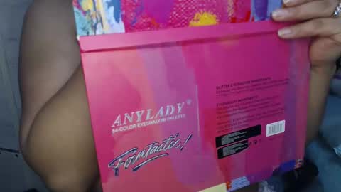 Mia and Gary  online show from November 9, 2025, 1:59 am