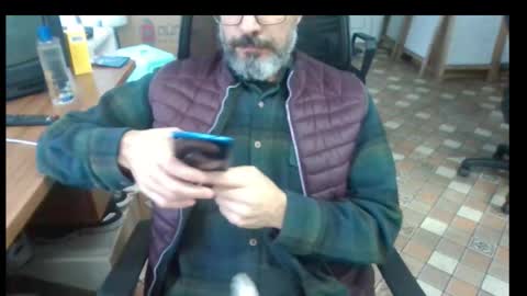 Bruchus online show from December 1, 2025, 6:29 am