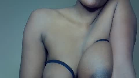 MILK BAE online show from November 12, 2025, 10:37 am