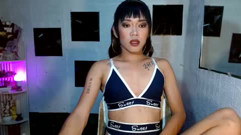 Snapshot of fuckme811826 chatting on December 3, 2025, 11:30 am fuckme811826 online show from December 3, 2025, 11:30 am