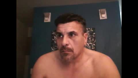 fuego1ento22 online show from April 2, 2026, 9:12 pm