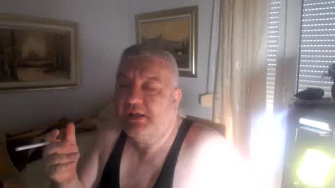 fukingcrazy online show from June 5, 2026, 8:31 am