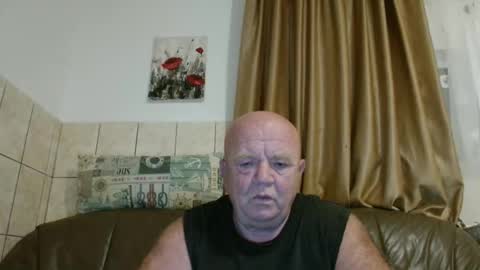 fullballs6 online show from September 29, 2025, 1:11 am