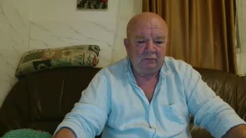 fullballs6 online show from December 1, 2025, 3:00 am