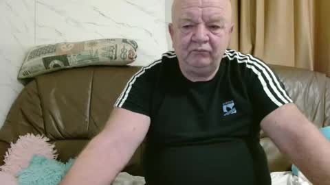 fullballs6 online show from February 17, 2026, 2:52 am