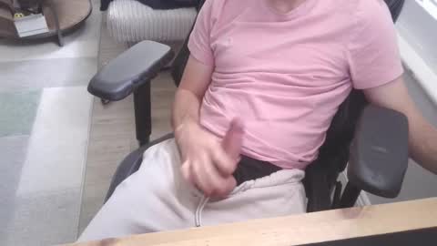 Snapshot of funkybits chatting on October 28, 2025, 11:03 am funkybits online show from October 28, 2025, 11:03 am