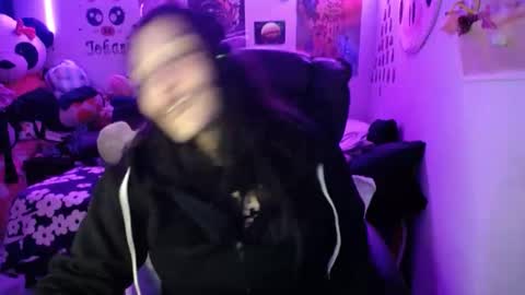 Linda Cataleya-  mackenzie girls online show from March 8, 2025, 4:56 am