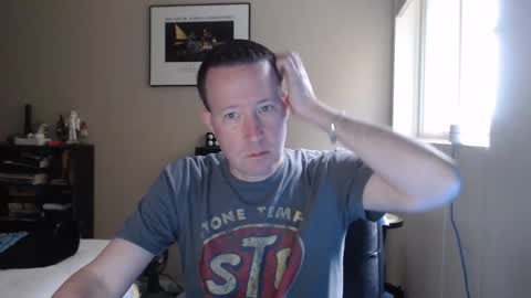 Hello online show from November 16, 2025, 8:25 pm