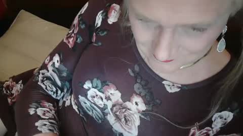 Jessie Love online show from December 18, 2024, 9:58 am