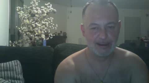 futbolin95 online show from January 4, 2025, 8:37 pm
