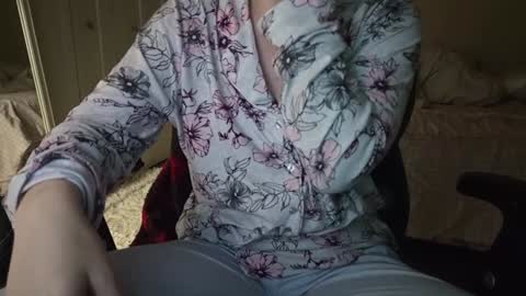 Snapshot of fuxkme_jen chatting on December 28, 2024, 11:37 pm fuxkme_jen online show from December 28, 2024, 11:37 pm