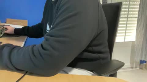 fuzitzu2 online show from March 26, 2026, 8:31 am