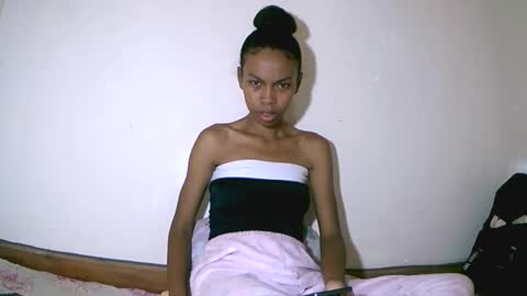 fyah1027 online show from December 1, 2025, 9:58 am