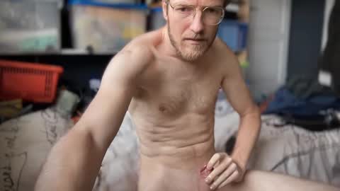 Snapshot of g00nst4r chatting on December 17, 2024, 11:06 am g00nst4r online show from December 17, 2024, 11:06 am