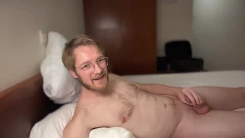 Snapshot of g00nst4r chatting on December 25, 2024, 10:27 pm g00nst4r online show from December 25, 2024, 10:27 pm