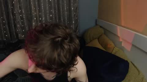 Ian online show from December 15, 2025, 3:22 am