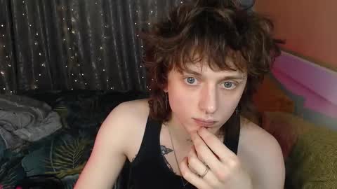 Ian online show from December 21, 2025, 6:48 pm