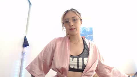 Gabriela online show from October 21, 2025, 4:08 pm