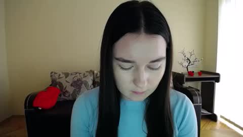 Jaklin online show from November 9, 2025, 9:18 am