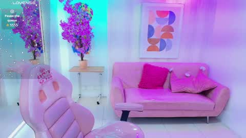 gabby_evanns online show from November 6, 2025, 12:06 pm