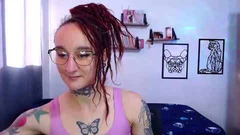 gabby_moon09 online show from October 9, 2025, 12:14 pm