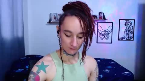 gabby_moon09 online show from October 12, 2025, 12:48 pm