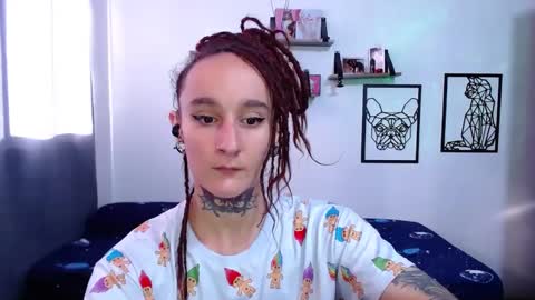 gabby_moon09 online show from October 14, 2025, 12:28 pm