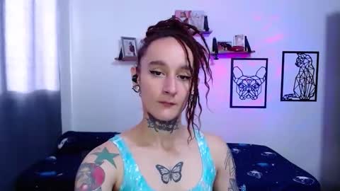 gabby_moon09 online show from October 16, 2025, 12:39 pm