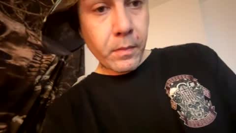 Snapshot of gabethier25 chatting on December 9, 2024, 7:39 am yeeah online show from December 9, 2024, 7:39 am