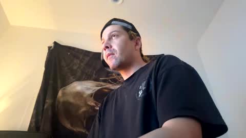 Snapshot of gabethier25 chatting on December 11, 2024, 10:03 am yeeah online show from December 11, 2024, 10:03 am