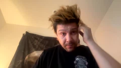 Snapshot of gabethier25 chatting on December 16, 2024, 11:22 am yeeah online show from December 16, 2024, 11:22 am