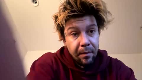 Snapshot of gabethier25 chatting on January 6, 2025, 5:30 am yeeah online show from January 6, 2025, 5:30 am