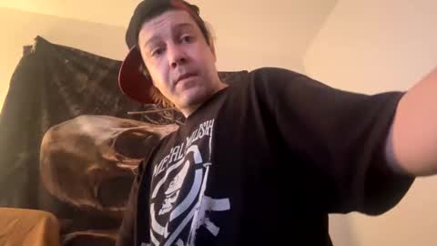 Snapshot of gabethier25 chatting on January 21, 2025, 12:07 pm yeeah online show from January 21, 2025, 12:07 pm