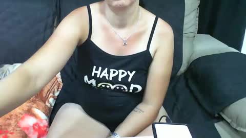 gaby  layla online show from February 9, 2025, 4:14 am
