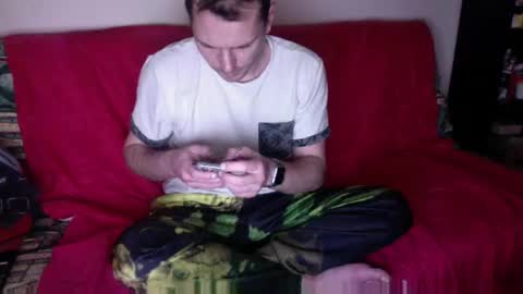 Snapshot of gabin371987 chatting on January 18, 2025, 1:19 am Gabin online show from January 18, 2025, 1:19 am