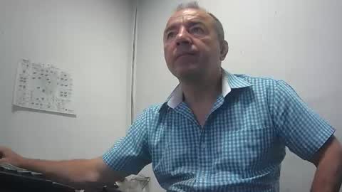 gabriel9_2003 online show from June 12, 2026, 9:30 am