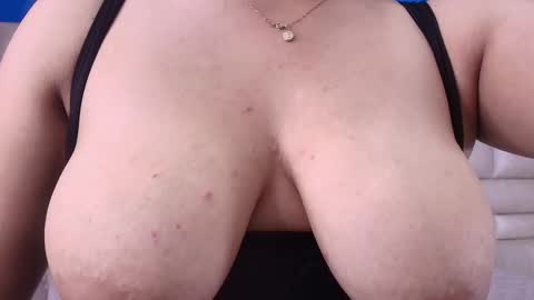 Snapshot of gabriela_leone chatting on February 27, 2025, 8:20 pm gabriela online show from February 27, 2025, 8:20 pm