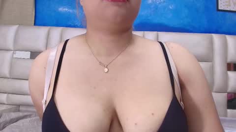 Snapshot of gabriela_leone chatting on March 4, 2025, 7:11 pm gabriela online show from March 4, 2025, 7:11 pm