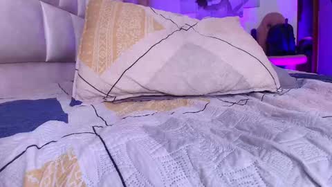 Snapshot of gabriela_leone chatting on September 18, 2025, 8:33 pm gabriela online show from September 18, 2025, 8:33 pm