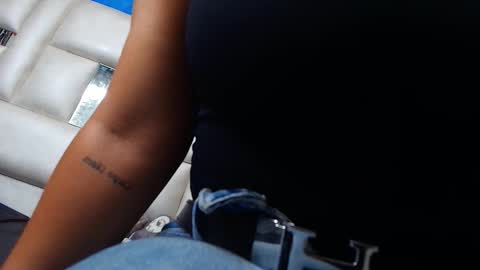 Snapshot of gabriela_leone chatting on October 18, 2025, 7:14 pm gabriela online show from October 18, 2025, 7:14 pm