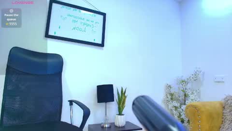 Snapshot of gabriela_meow chatting on May 2, 2026, 12:43 pm Gabby online show from May 2, 2026, 12:43 pm