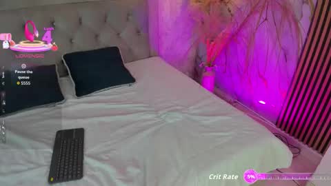   online show from October 18, 2025, 3:46 pm