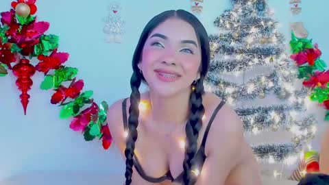 Gabriela Evans MS online show from December 12, 2024, 11:25 pm