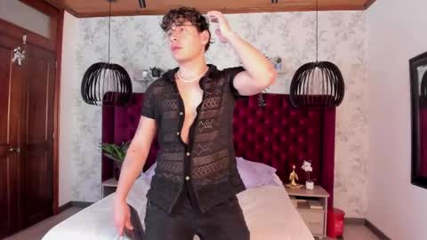 gabriell_ramirez_ online show from March 7, 2025, 3:51 am
